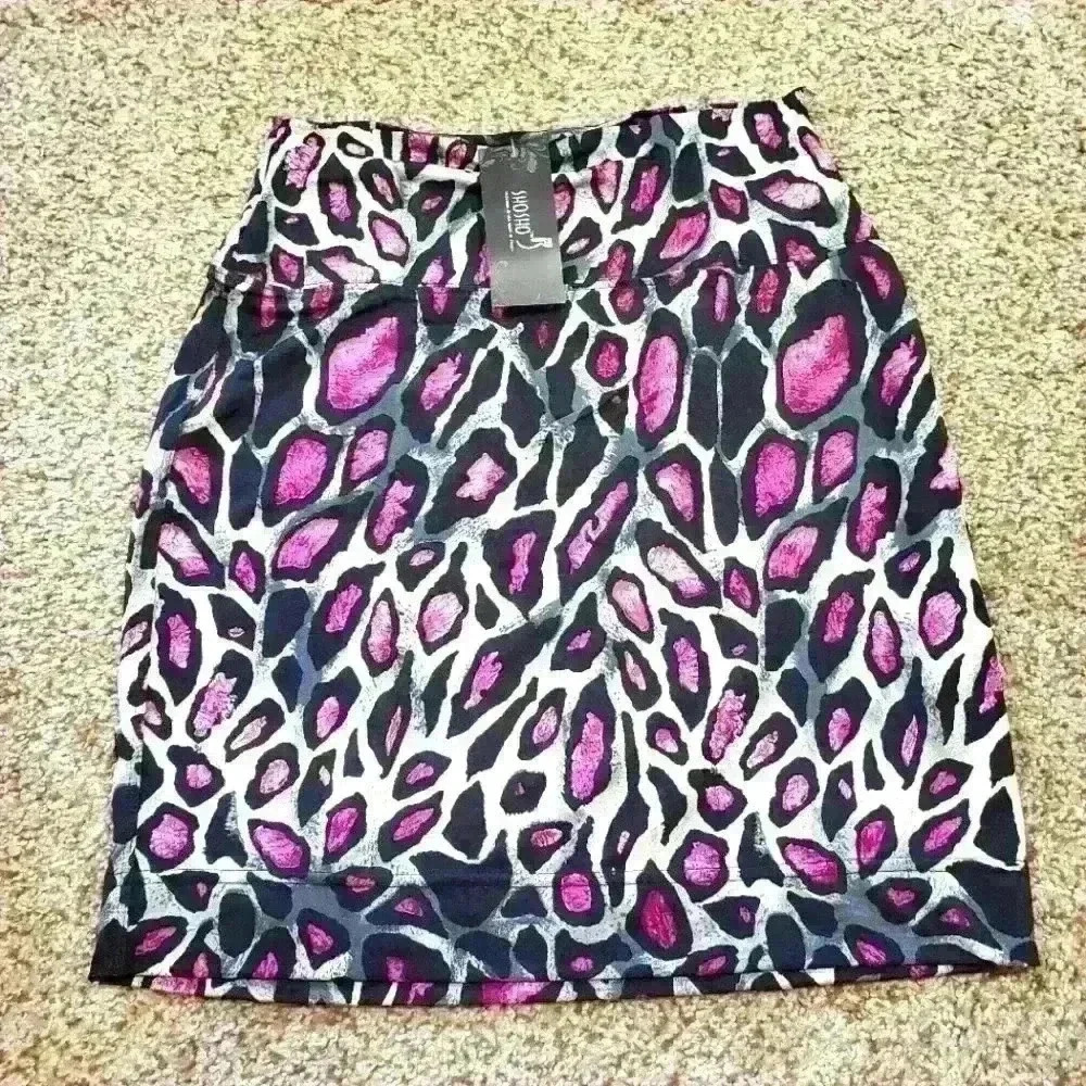Fun flirty skirt‎ NWT
